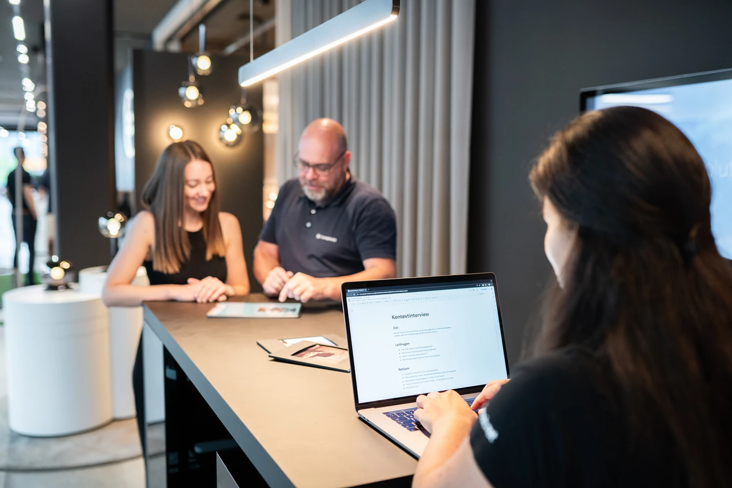 The pain points were identified in the context interview in order to optimize the consulting app. Kontextinterview Beratung mit LISA